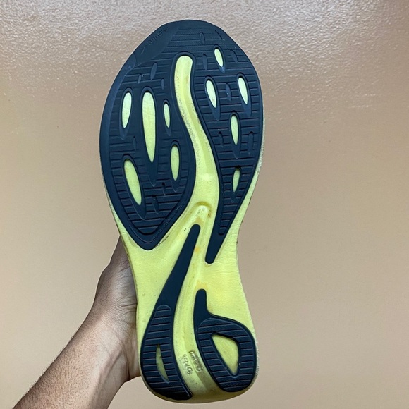 Brooks Hyperion Max Men’s Running Sneakers “Black Blazing Yellow White” Size 11 - Picture 14 of 17